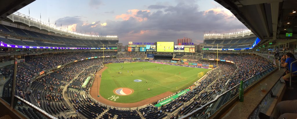 Legendarul Yankee Stadium se transformă în stadion de fotbal la meciurile de acasă ale echipei New York City FC.